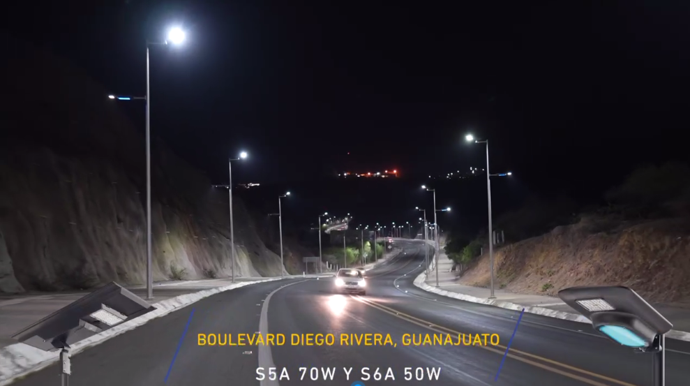 墨西哥瓜纳华托高速公路项目案例——太阳能路灯S5、S6系列