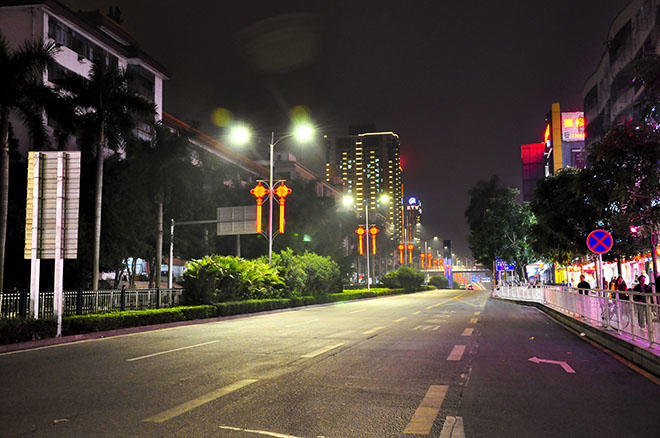 深圳新安街道路灯项目